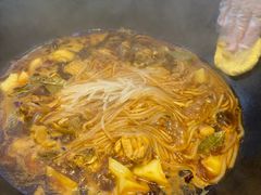 -雪乡人家东北菜·铁锅炖一切(高斯路店)