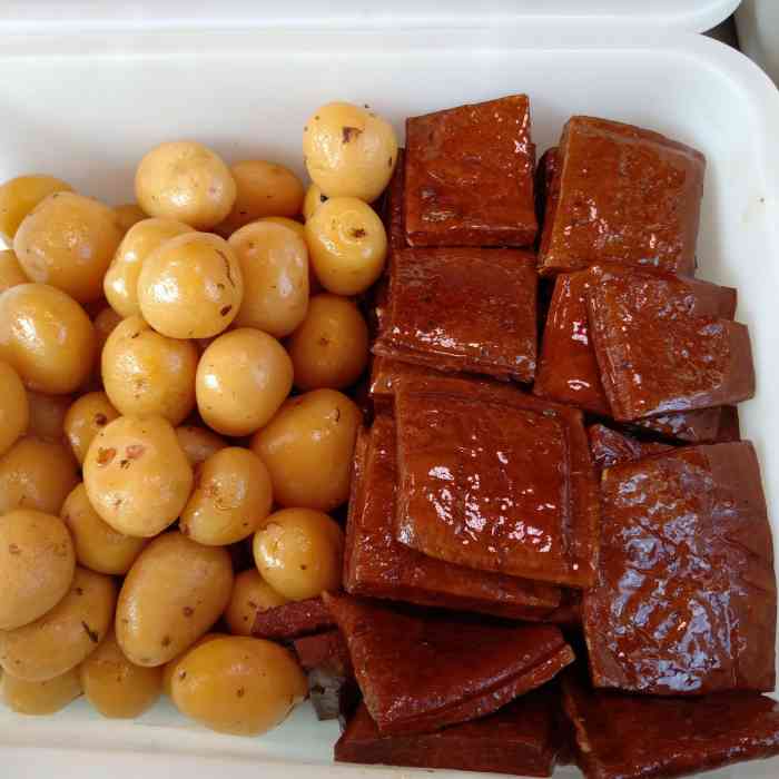 杨记现捞鸭脖-"看见素菜有白芸豆就来买了 很喜欢吃卤的白.