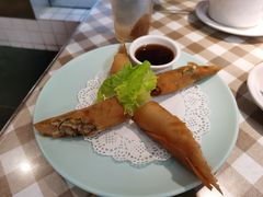 -新大咀港式茶餐厅(宝山万达店)