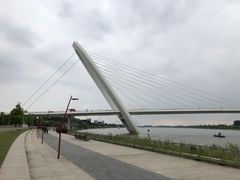 -南京眼步行桥