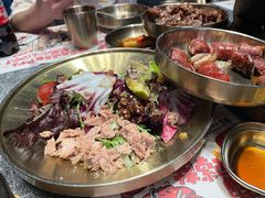 -草家酱蟹炭火烤肉店(珲春南路一店)