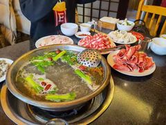 -周老三跷脚牛肉·全牛火锅(非遗传承店)