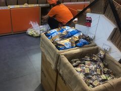 -来伊份(香积寺路店)