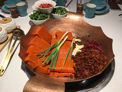 -墨居上隐·院子里火锅(峨眉店)
