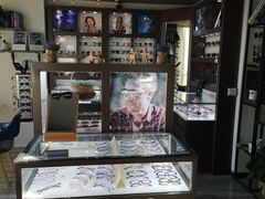 -视野联行眼镜蔡司·依视路官方授权店(顺城店)