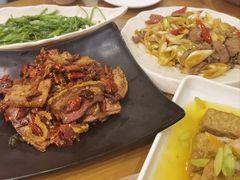 -隔壁老王·家常云南菜(花巷店)