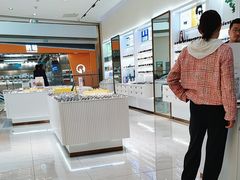 -J-Optical佳视明眼镜·蔡司视觉(青岛金茂览秀城店)