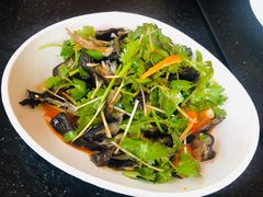 无骨鸡爪-虾胡闹·澳洲小龙虾·烧烤(福田鲨鱼店)
