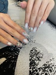 -HUII NAIL绘京美甲美睫会馆