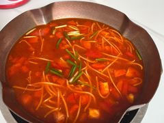 -毛辣果·贵州红酸汤牛肉火锅(西单店)