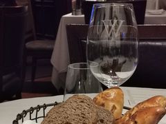 -Wolfgang’s Steakhouse 沃夫冈牛排馆(上海白玉兰广场店)