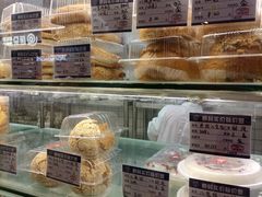 -白玉兰食品甜凤店(合生汇店)