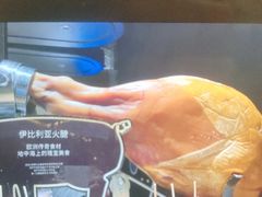 -雍容荟帝王蟹活龙虾展台自助(IFS黑金店)