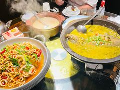 -小凤庭·地道湖北菜武昌鱼·藕汤(38年黄鹤楼店)