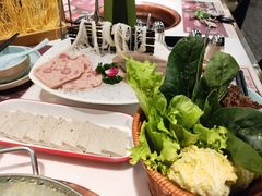 -洪氏嗨捞·猪肚鸡火锅(阳光天地店)