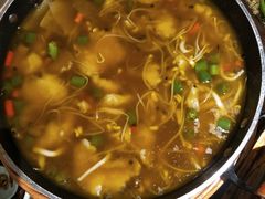 -有红鸡毛店·川菜(建设路店)