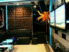 -蓝尊量贩(黄河路店)