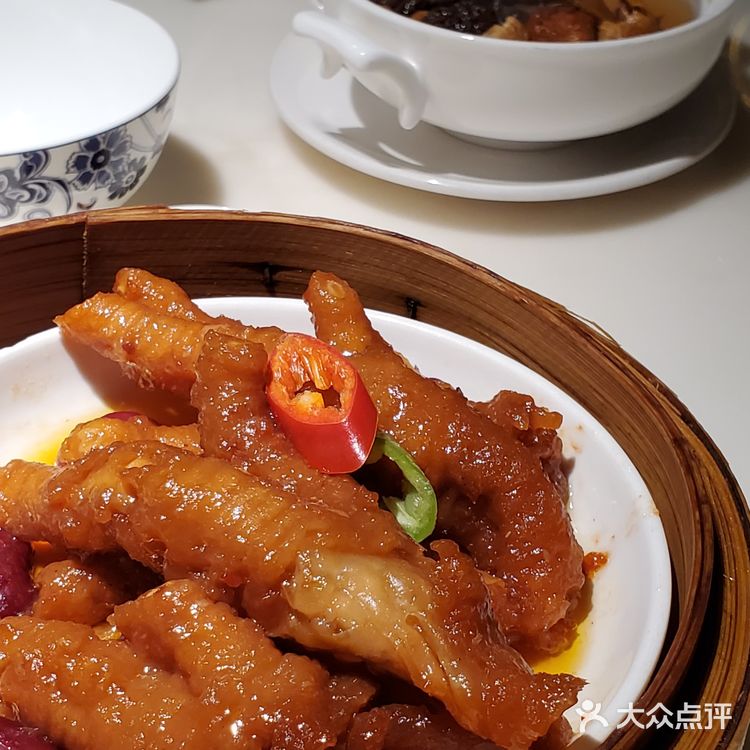 这家店吃起来也没看起来那么贵嘛~好吃!大力推荐!