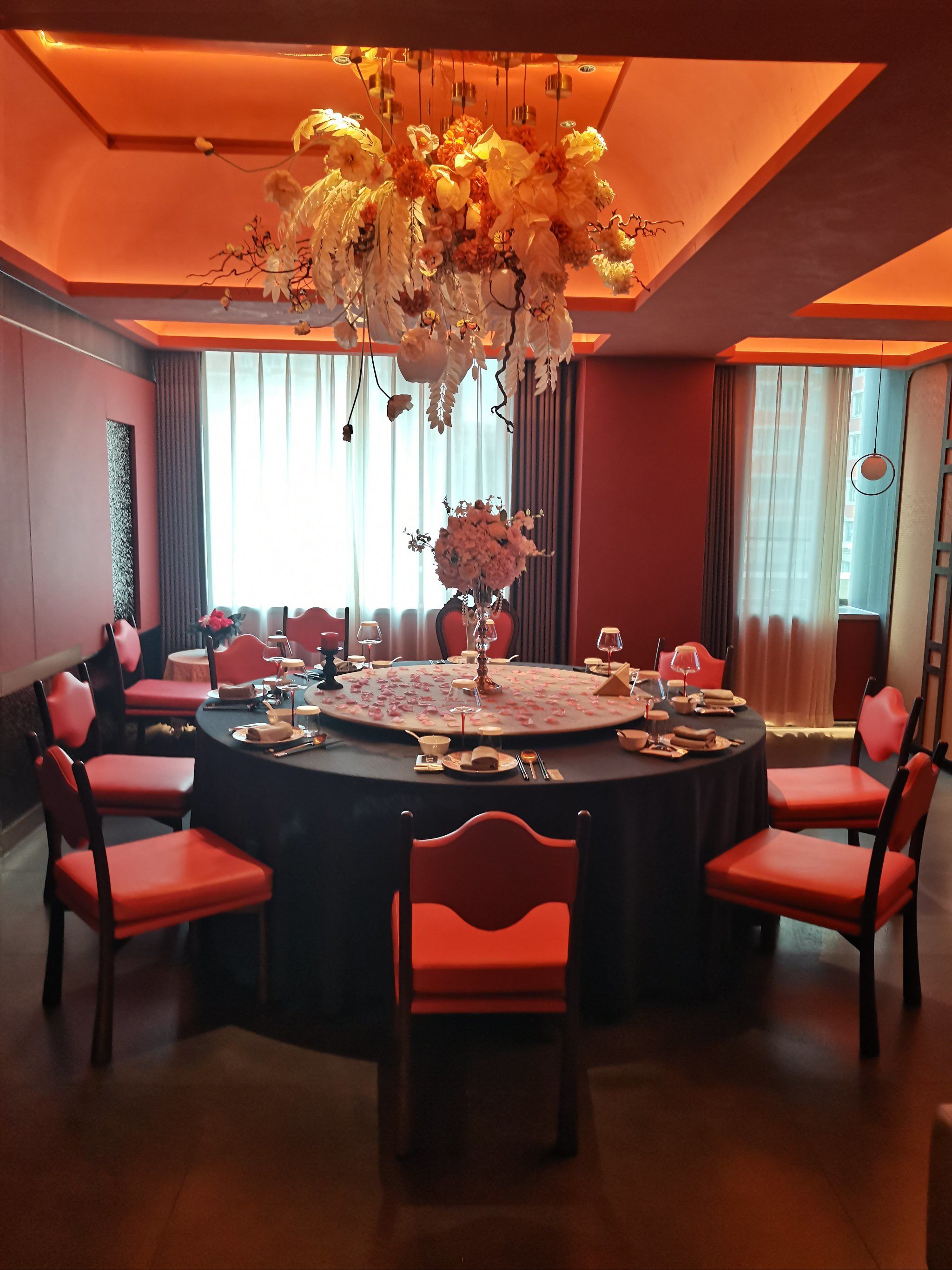 包间环境优美,有一种江南气息,菜品特别好