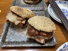 -老天桥酱肉烧饼夹肘子(天桥店)