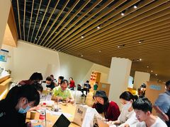 -新华文创·光的空间