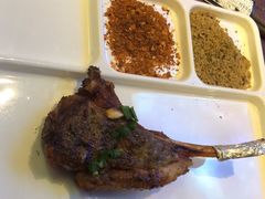 苏尼特金质烤羊排-三个蒙古大叔羊肉串(大宁店)