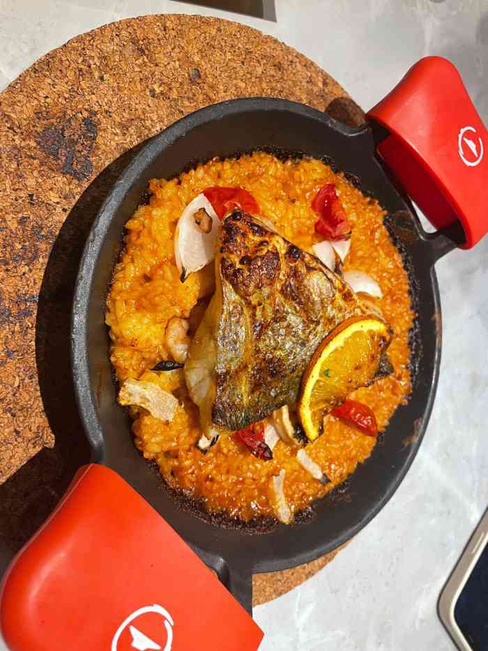 必胜客(湖墅店)-"味道很不错哦,新出的鳗鱼披萨好吃到爆唉,.