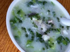 -正宗牛奇排骨饭(第一分店)