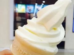 圆筒冰淇淋-麦当劳(融创茂店)