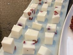 酸奶糕-诺敏塔拉奶茶-布里亚特包子-手把肉(锦都会店)