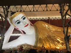 -ခြောက်ထပ်ကြီးရွှေသာလျောင်းဘုရားကြီး