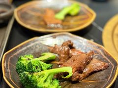 -山川小町·极番烧肉(新地假日广场店)