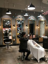 -时尚殿堂明星门店