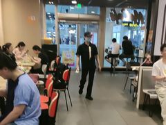 -麦当劳(轻轨曹杨路店)