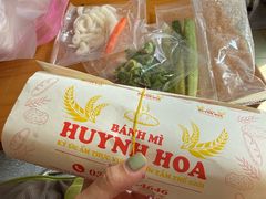 -Bánh Mì Huynh Hoa