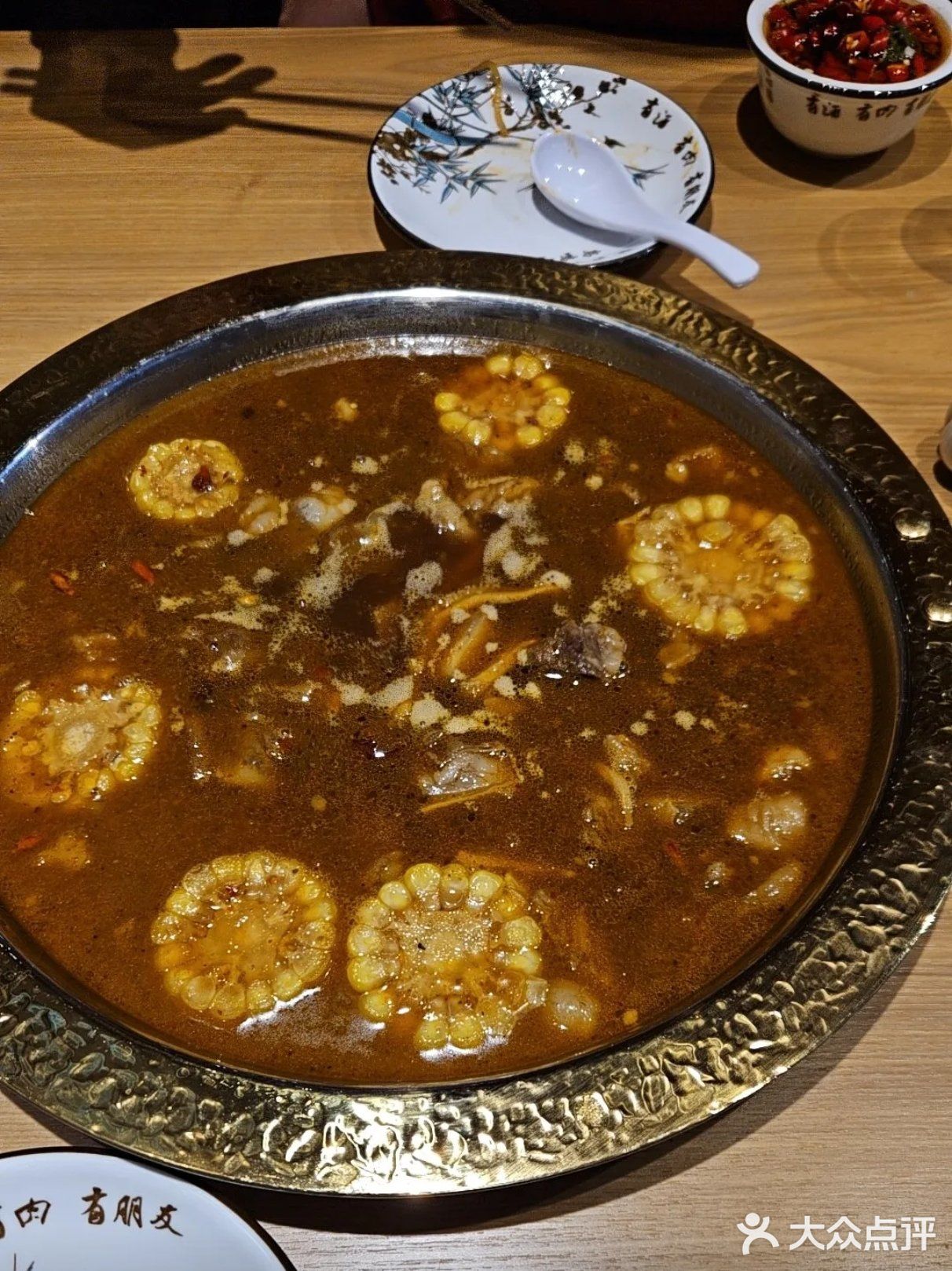 一个锅两种滋味
