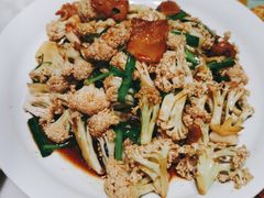 有机菜花炒五花肉-泰钰丰烤鸭.天津菜(开发区店)
