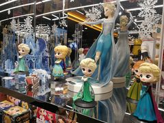 -泡泡玛特POPMART(侨福芳草地店)