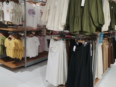 -优衣库(北京万柳华联购物中心店)