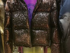 实物图-MONCLER(北京SKP概念店)