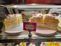 应季白巧水果千层-PAOPAO Bakery&Café(港汇店)