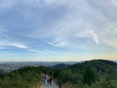 -鬼笑石后山停车场
