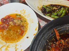 -肥肥虾庄·金牌油焖大虾(汉口城市广场店)