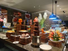 -BLU 全日制餐厅(上海安曼纳卓悦酒店)