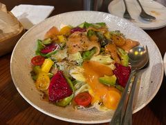 三文鱼水果沙拉-斯比特花园西餐厅(东方商厦店)