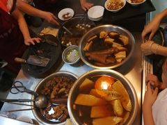 -松树干拌面店