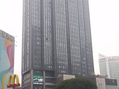 -观音桥步行街