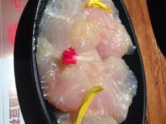 -老牌坊云南鱼豆花火锅(嵩山店)