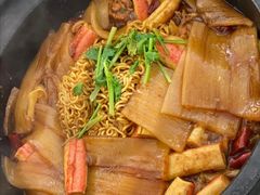荷叶粉-咱屯子铁锅炖直营店(南湖大路店)