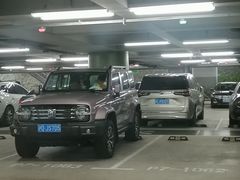 -虹桥火车站-停车场